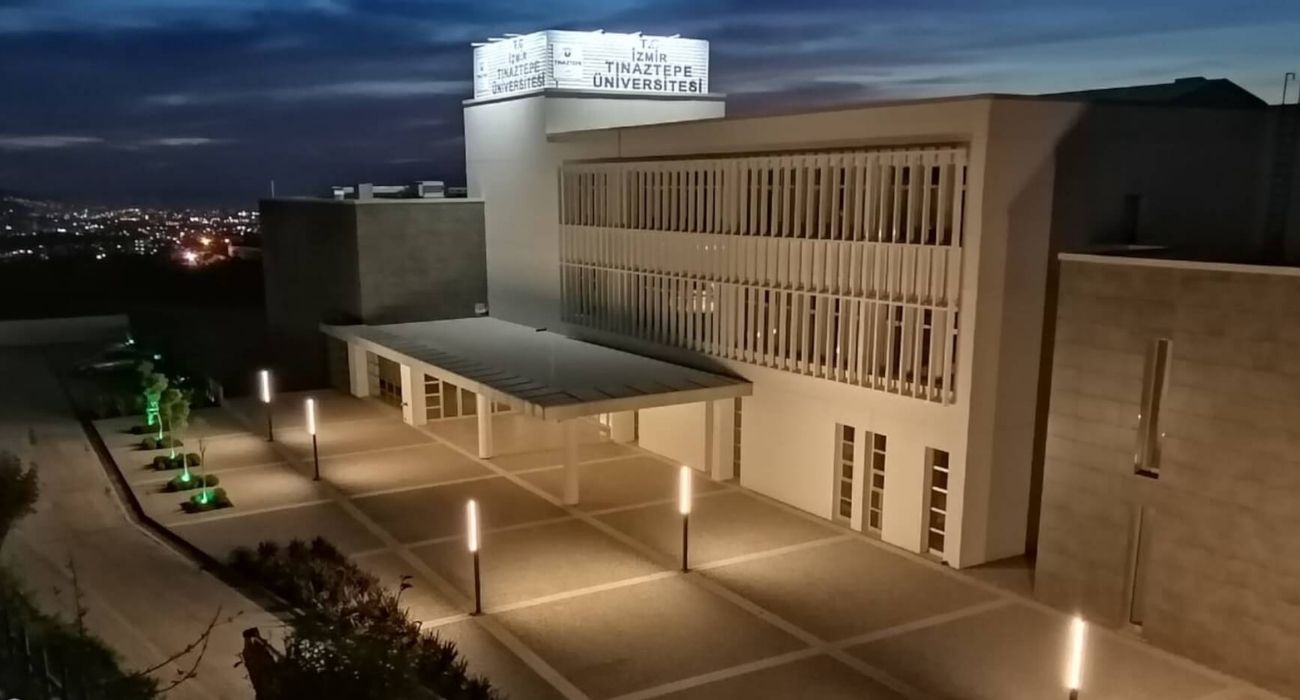 İzmir Tınaztepe Üniversitesi